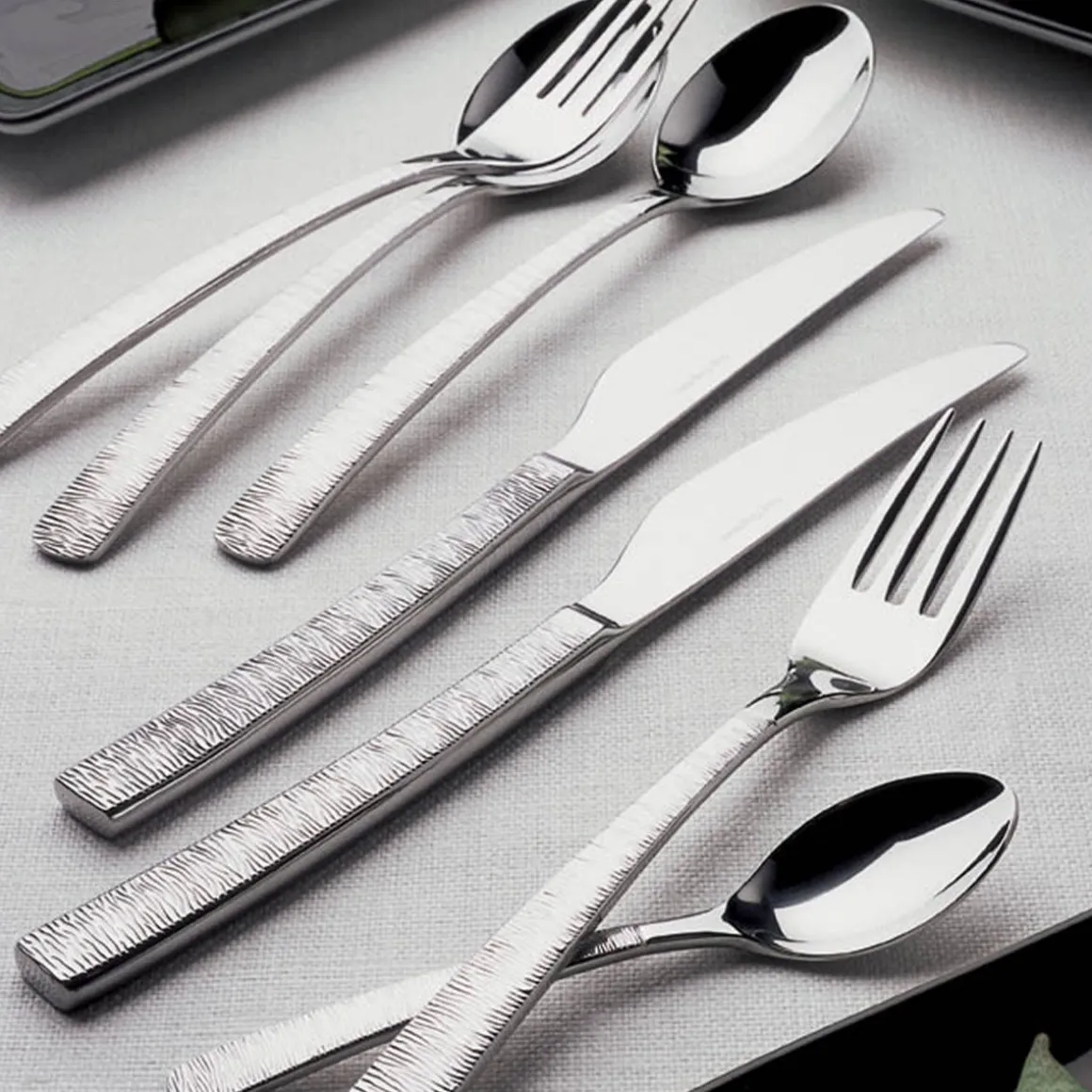 ASTREE CISELE MIROIR Cuillère à dessert