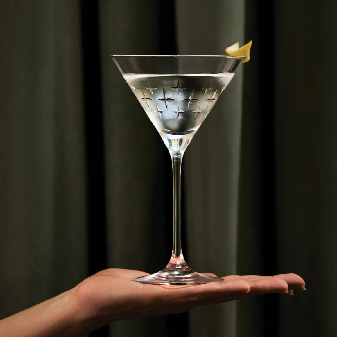 NEWPORT TWIST Coffret 4 verres à martini 21 cl