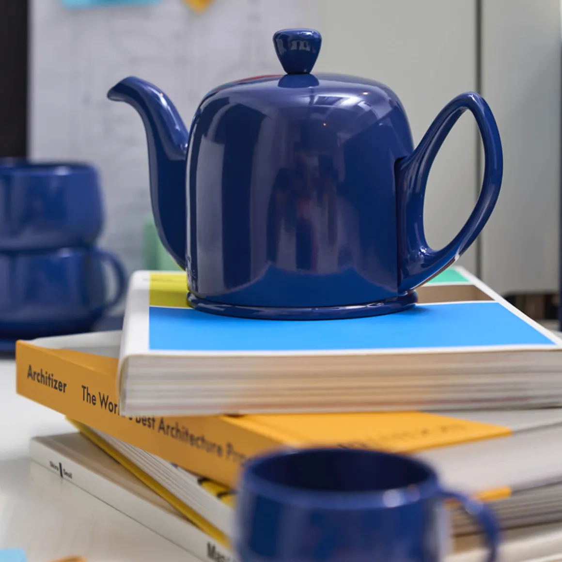 SALAM MONOCHROME Coffret théière 4 tasses et 2 tasses 25 cl